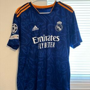 Real Madrid 21-22 Jersey